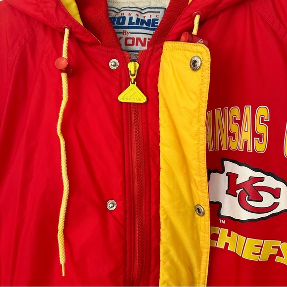 Vintage 90s Kansas City Chiefs Puffer Coat Jacket Pro Line XL Red, Yellow - Picture 5 of 15